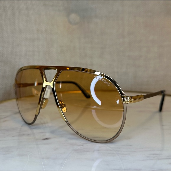 New! Authentic Tom Ford Pilot Gradient Sunglasses. - Picture 10 of 15